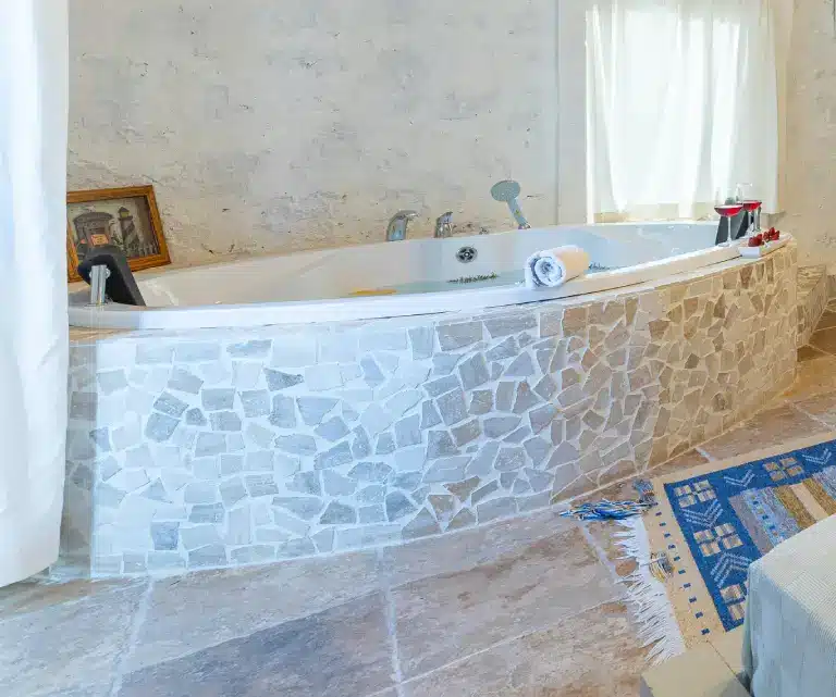 Steinreinigung – saubere Fliesen und Naturstein